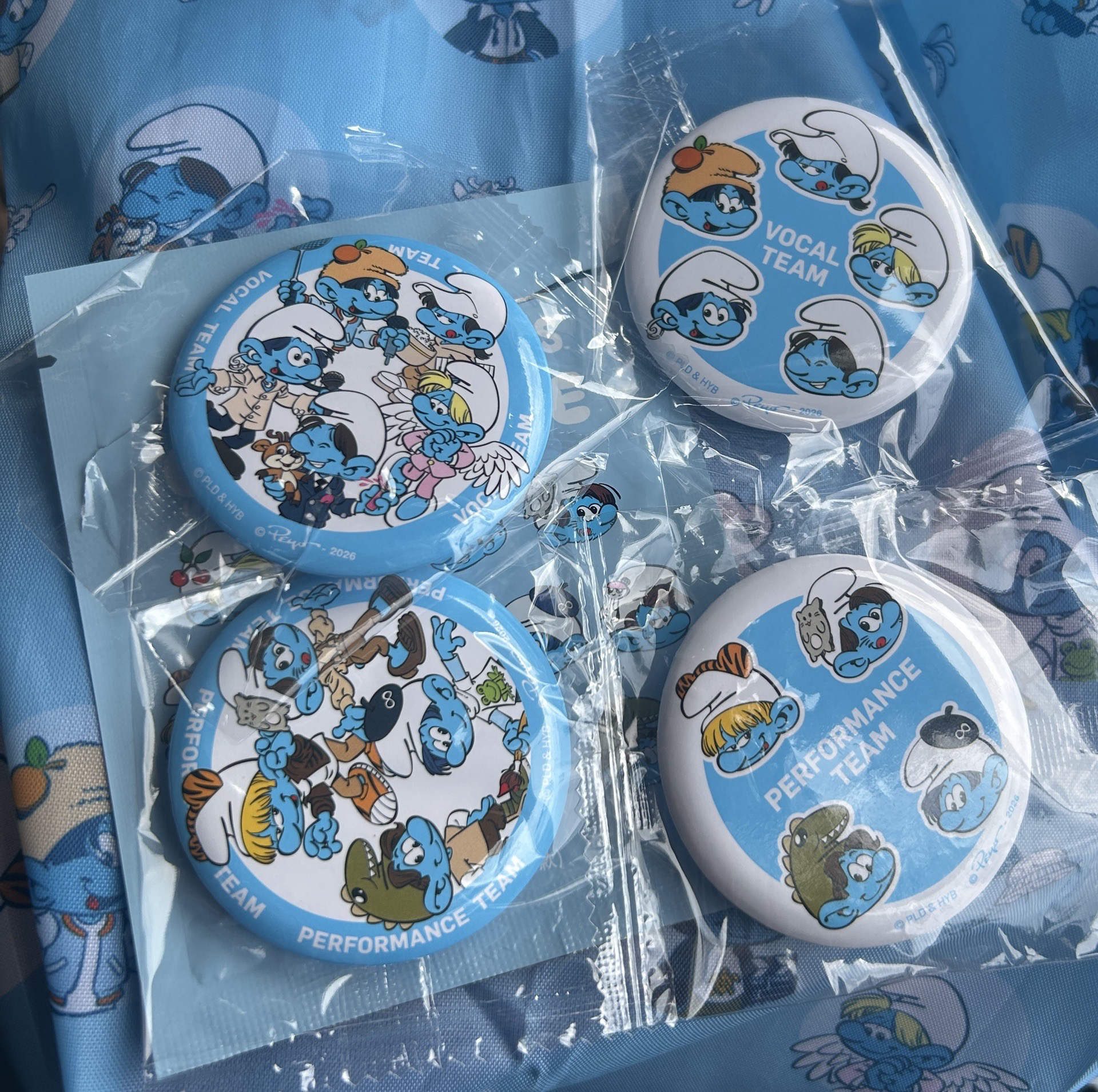 SEVENTEEN SMURFS 藍色小精靈聯名 徽章