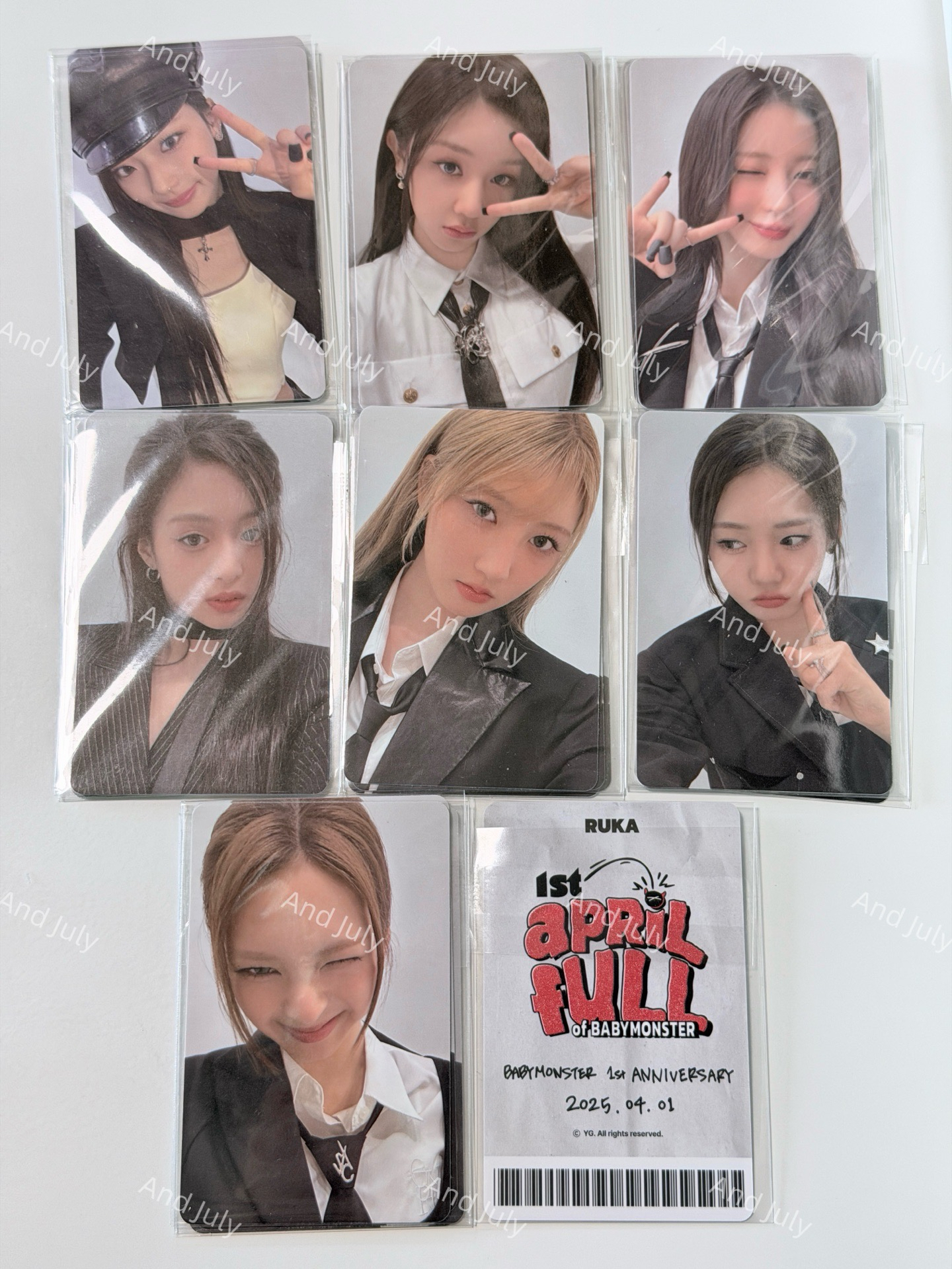 BABYMONSTER 一週年 YG線下 MD滿額 西裝 SET(7p)