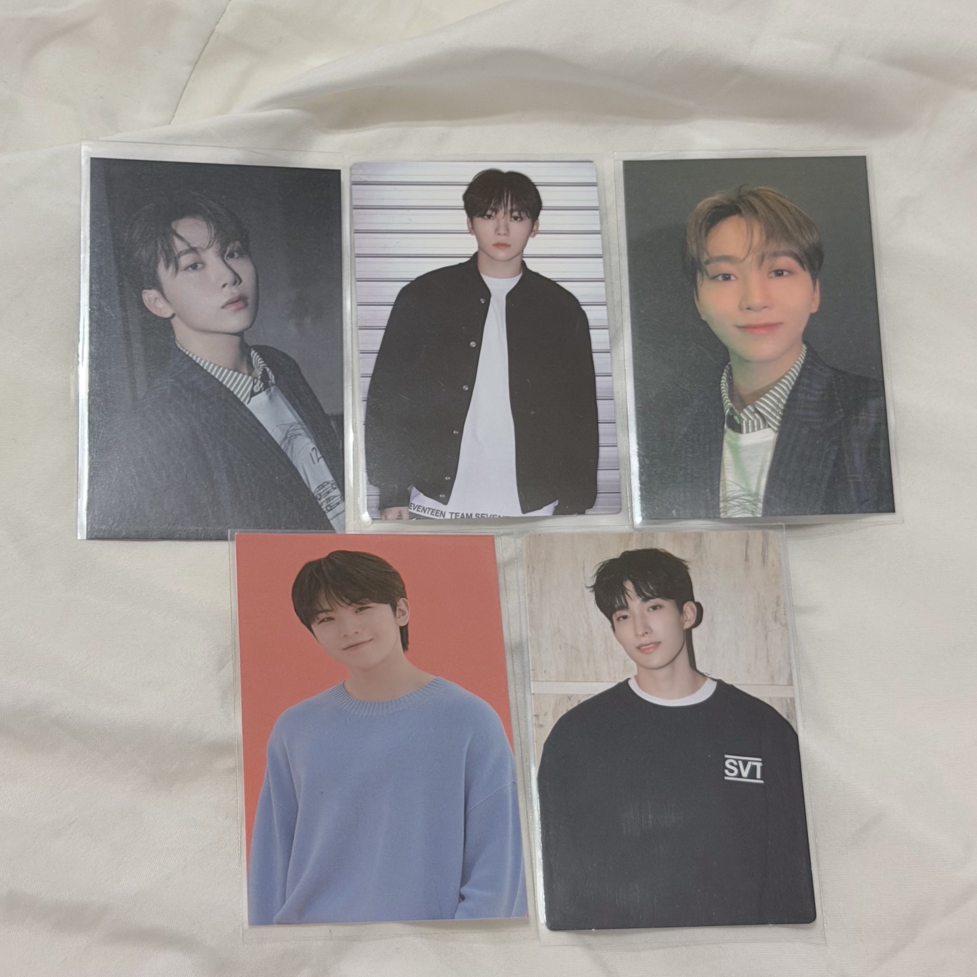 克拉島、HOLIDAY隨機卡