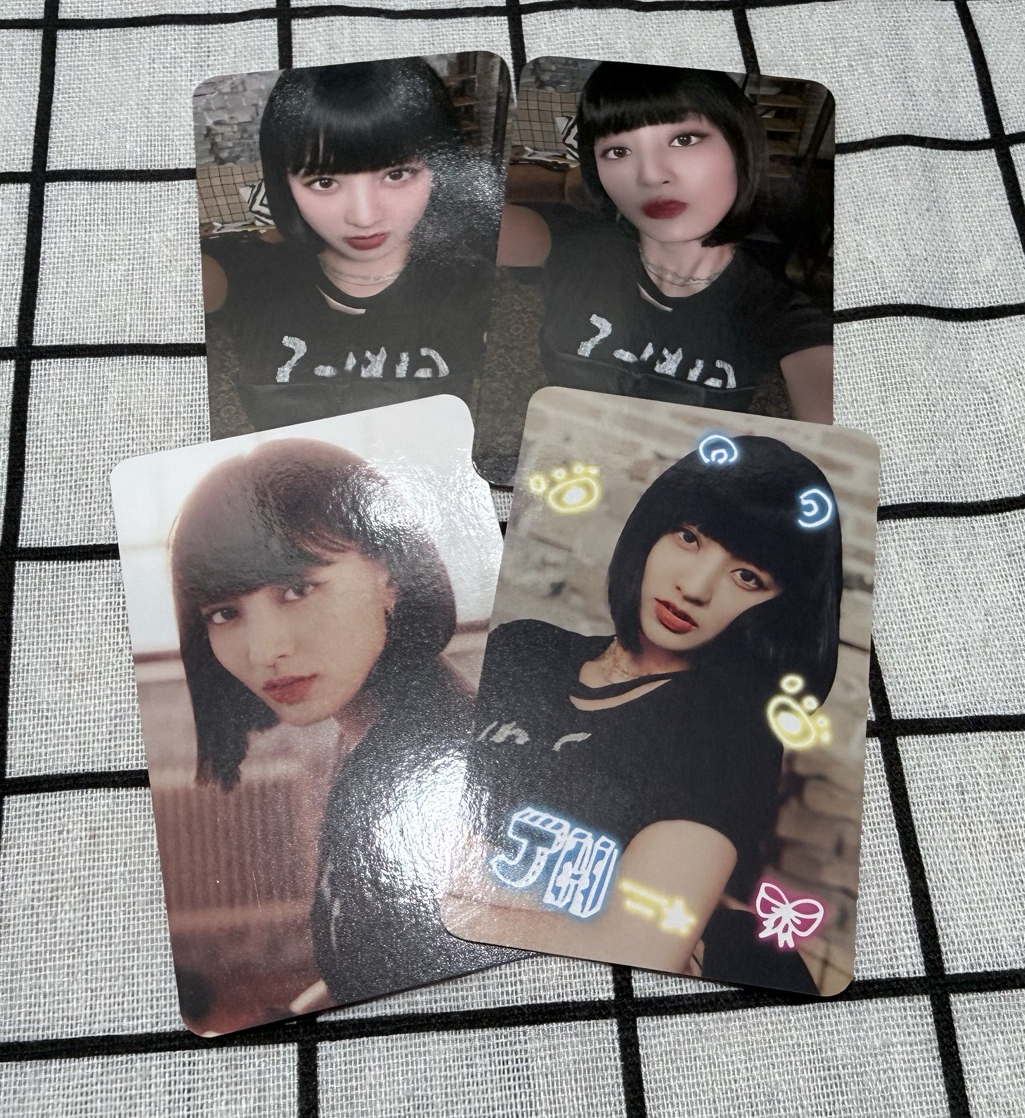 23 韓國年曆 四張不拆售