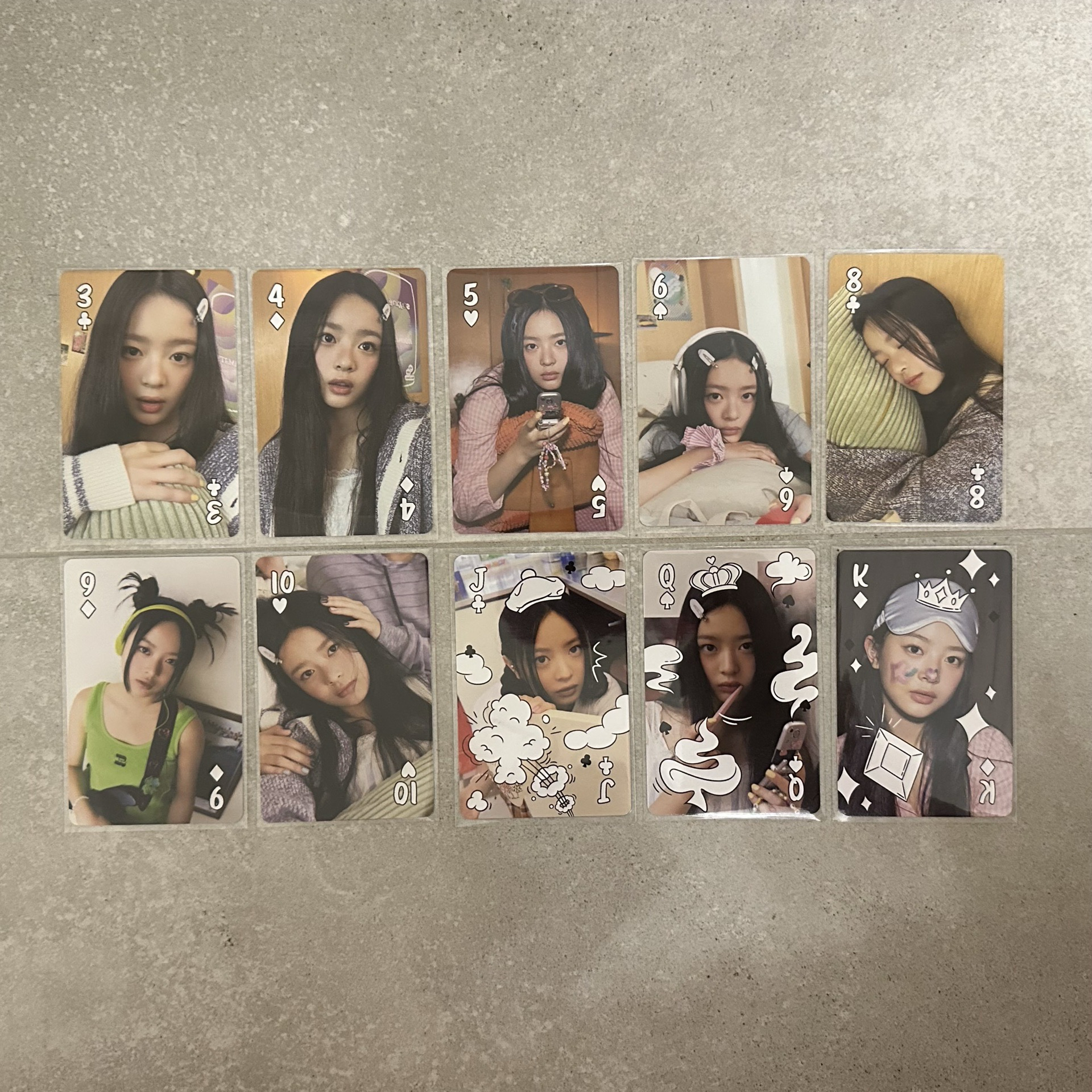 Hanni 2023 SG 年曆撲克牌卡