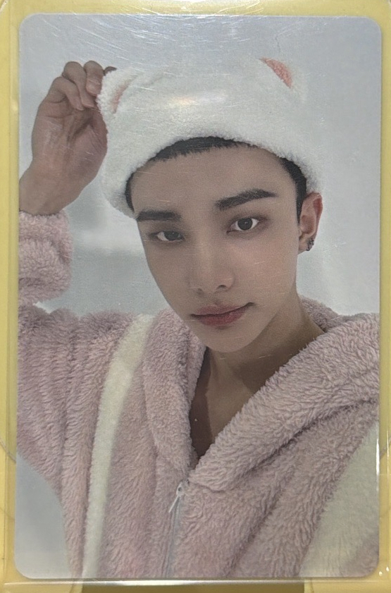 黃鉉辰hollow塔店特典