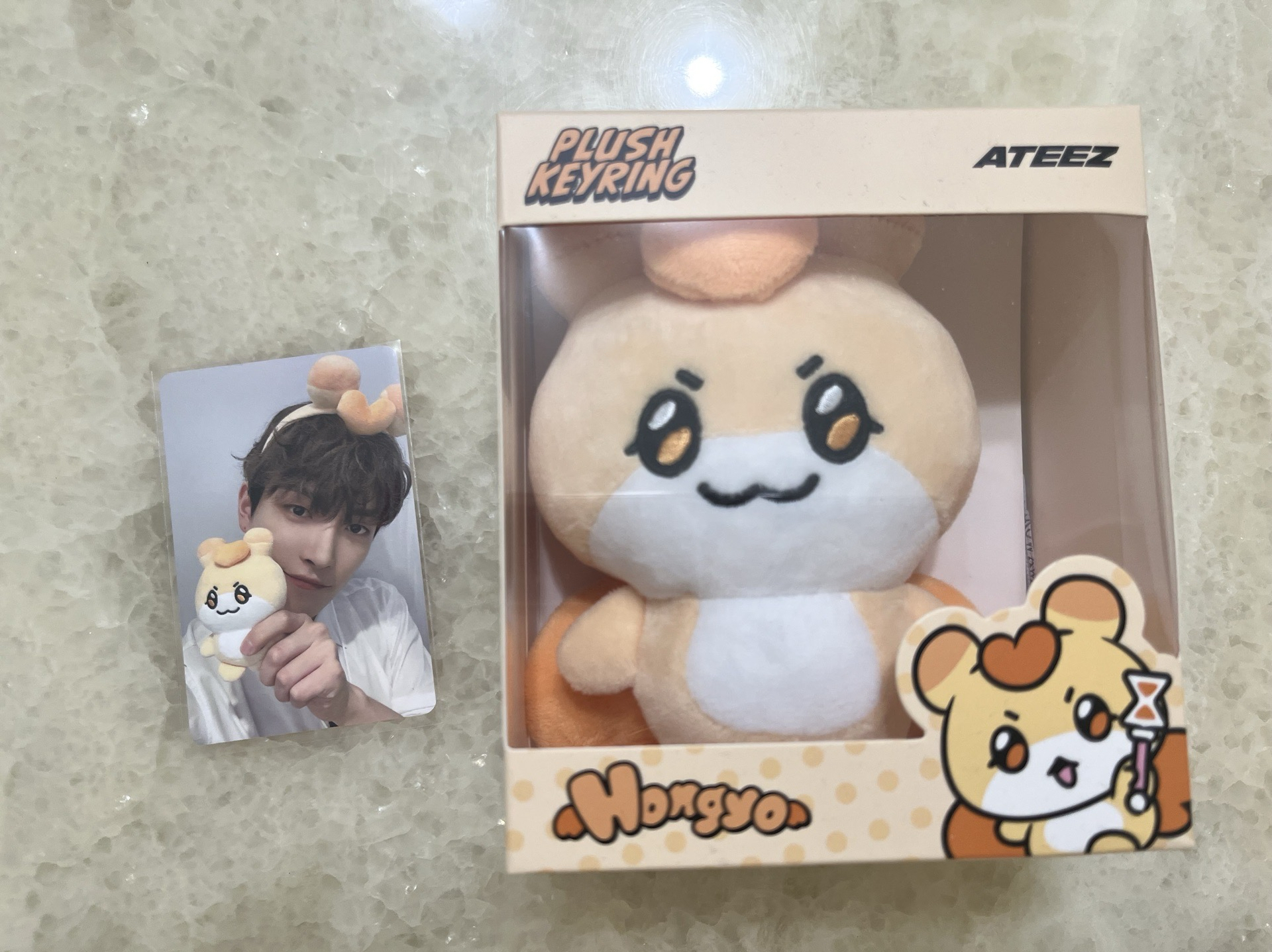 Mighteez Hongyo 弘呦吊飾娃含卡