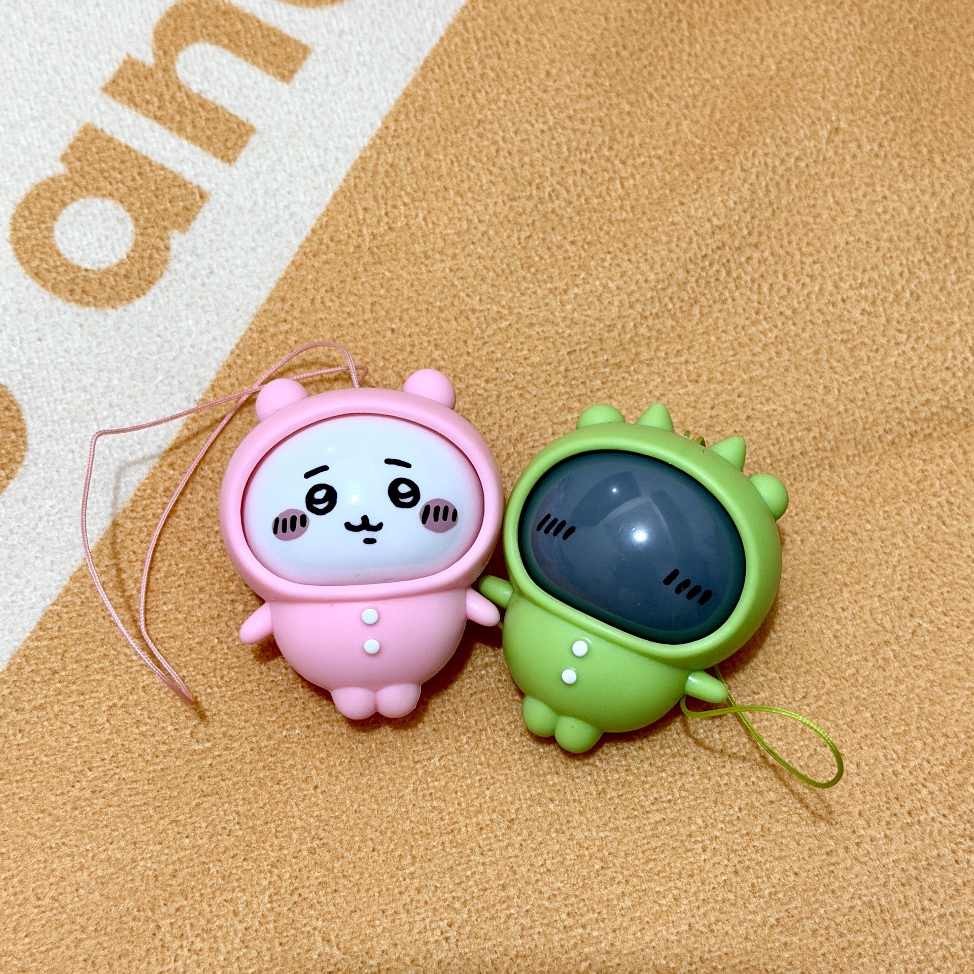 吉伊卡哇 睡衣派對 扭蛋矽膠吊飾