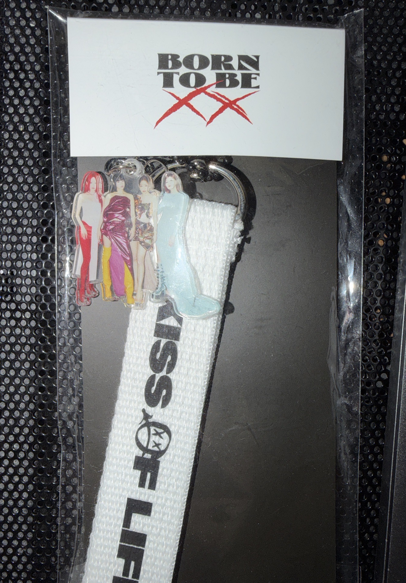 全新未拆 KISS OF LIFE吊飾