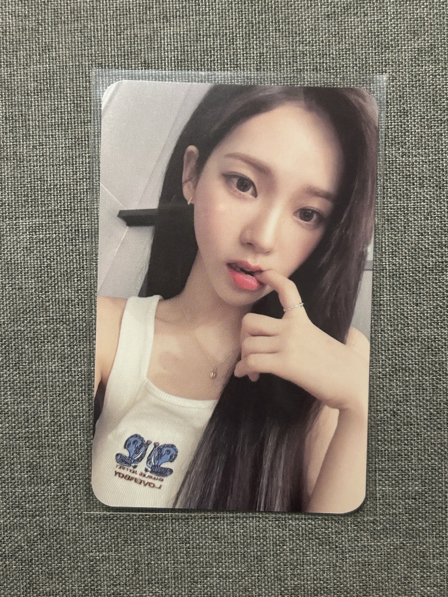 aespa 展會咬指柚