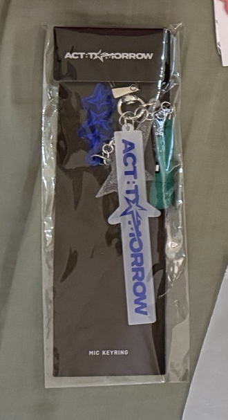 25’巡迴 鑰匙圈吊飾 麥克風吊飾 杋圭