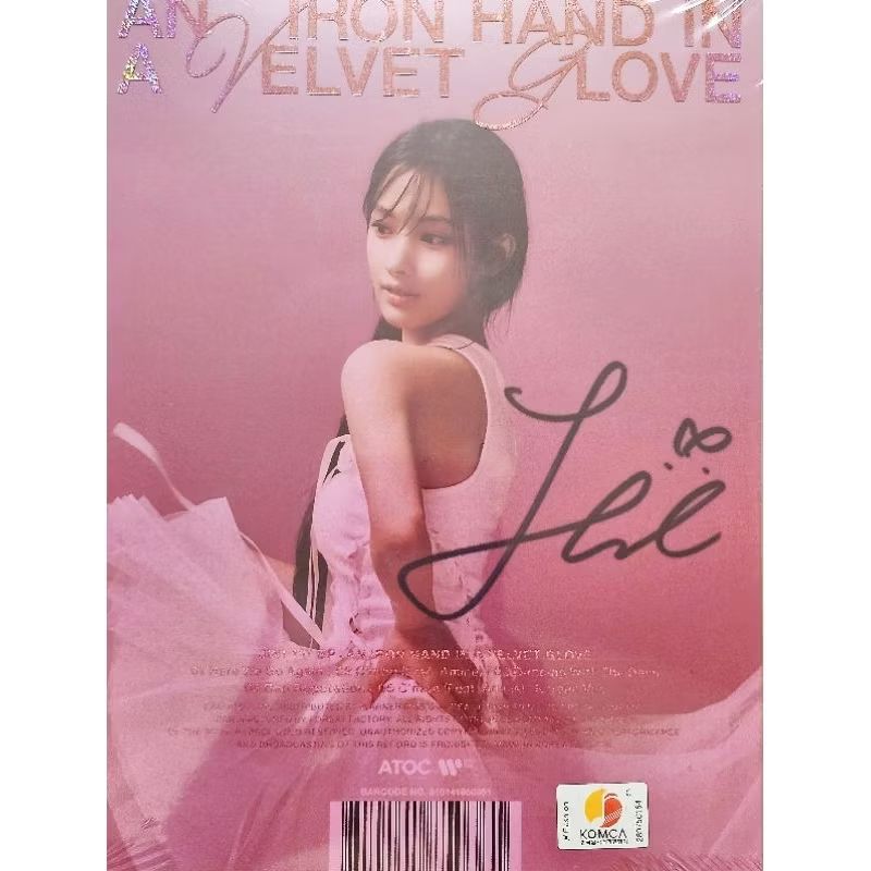 【Hello82 美國官網 簽專】JINI 崔允珍 An Iron Hand 親簽 簽名 ✍️