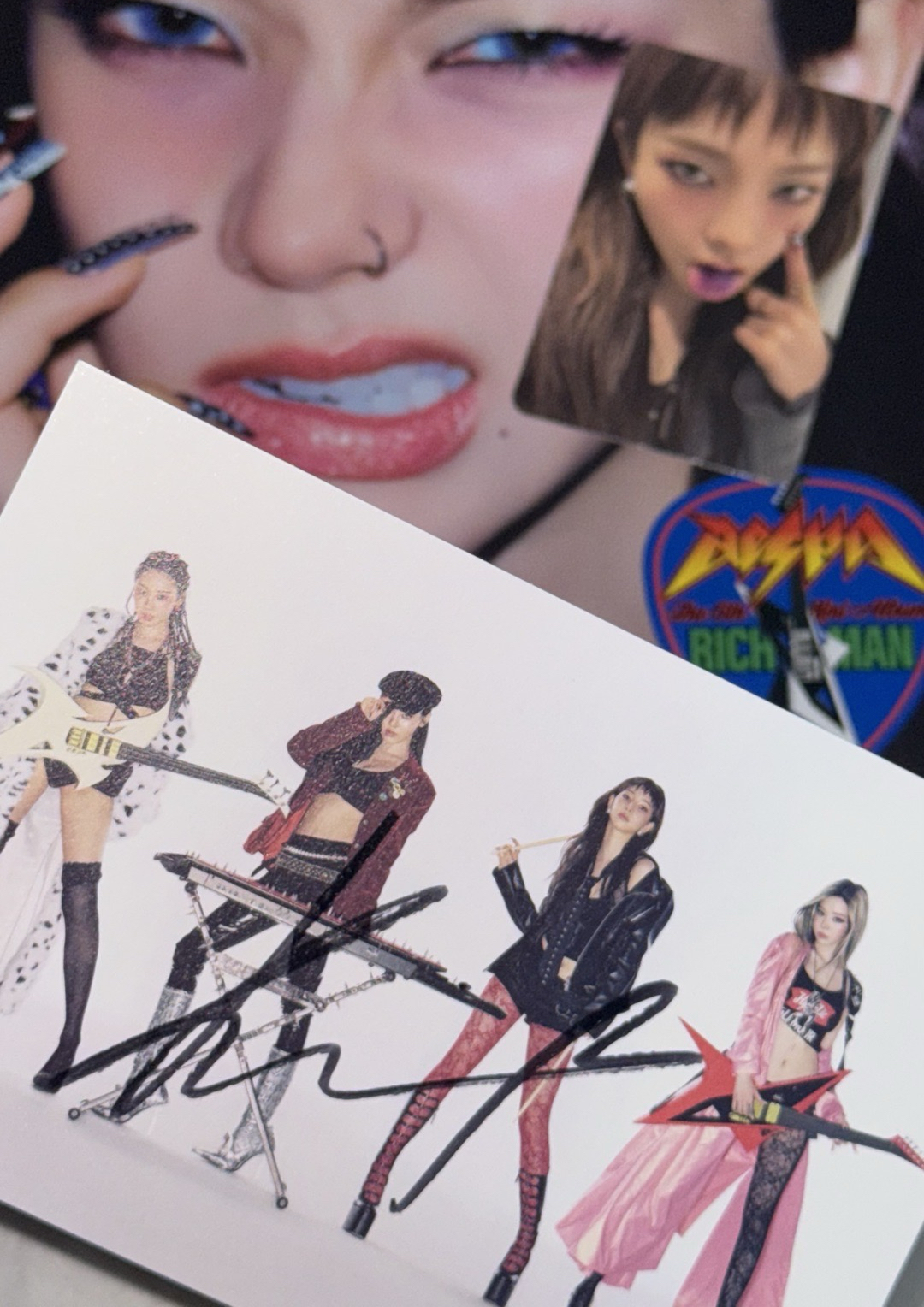 Karina 劉知珉 Richman 親筆簽名 明信片