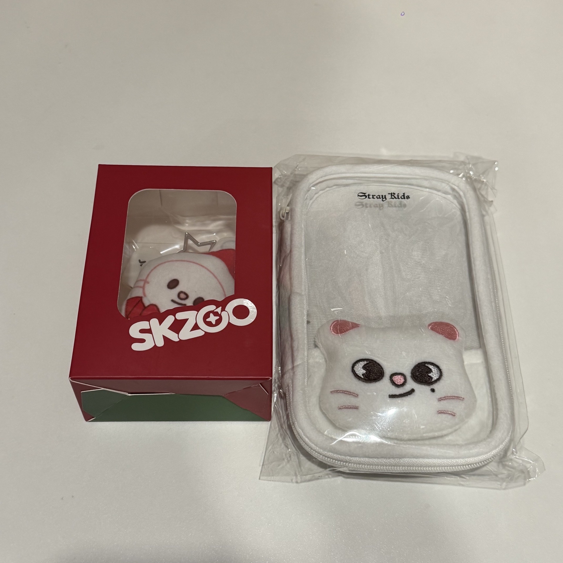 stray kids 鉉辰🥟小貂 韓版聖誕娃吊飾、日週大頭娃包