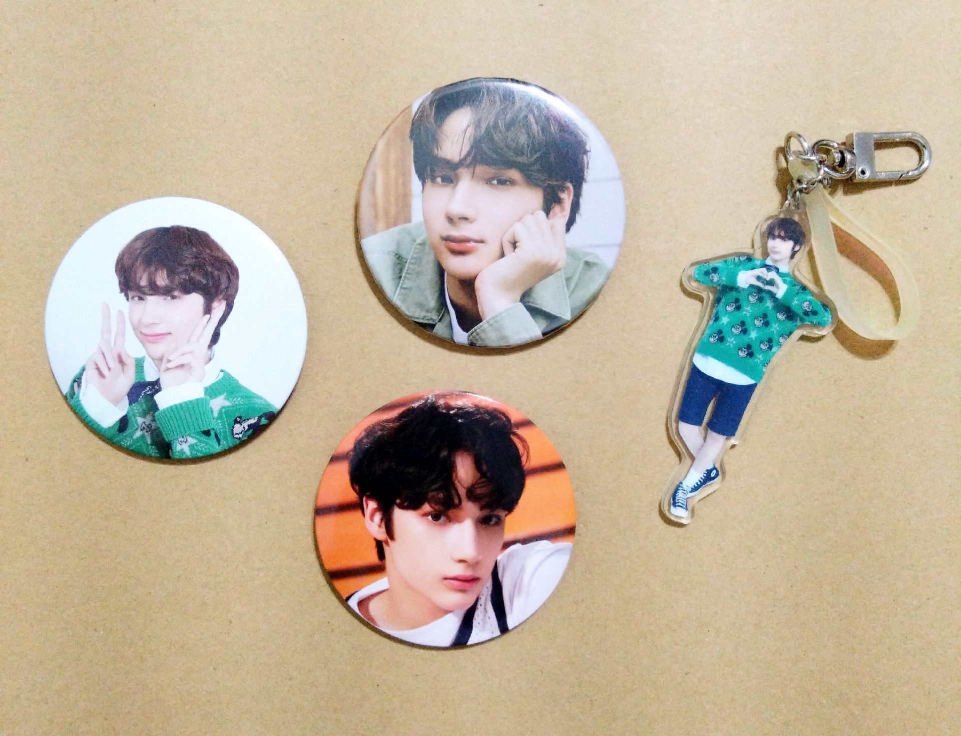 TXT | 徽章 吊飾 休寧凱 圖出