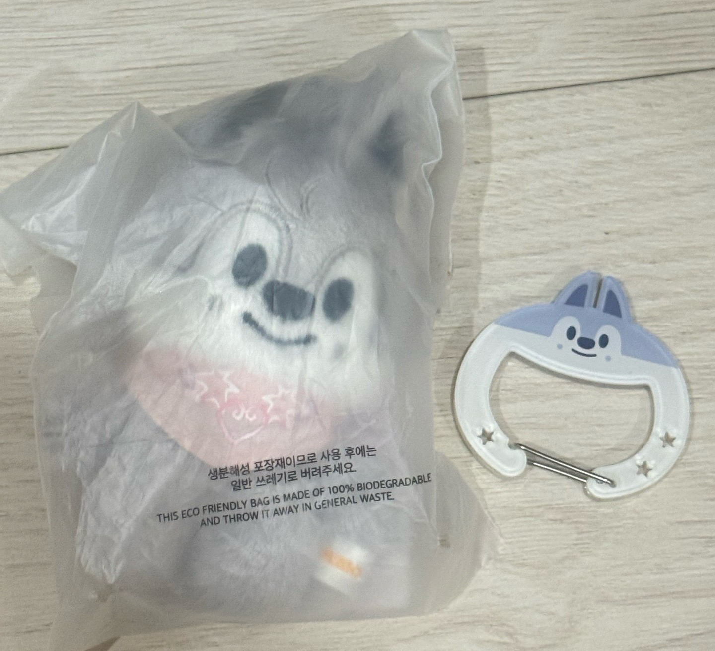 飯咪口水巾+登山扣燦款