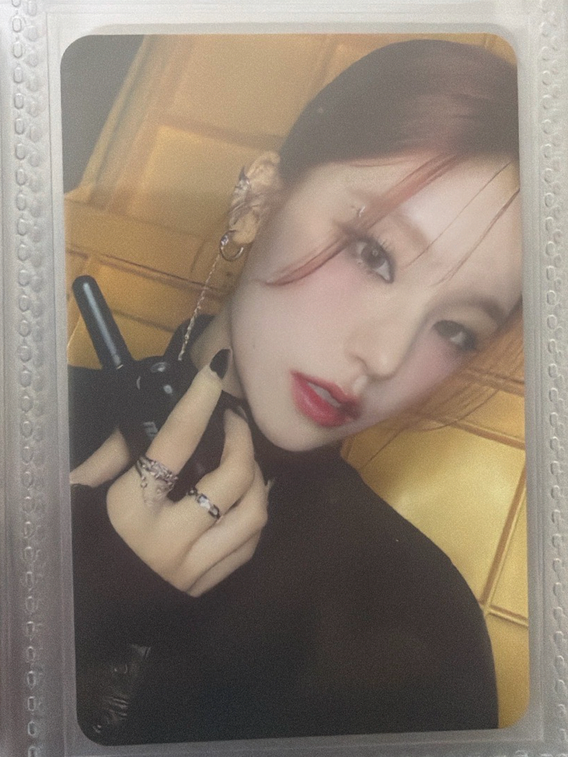 ITZY born to be 限量版專卡