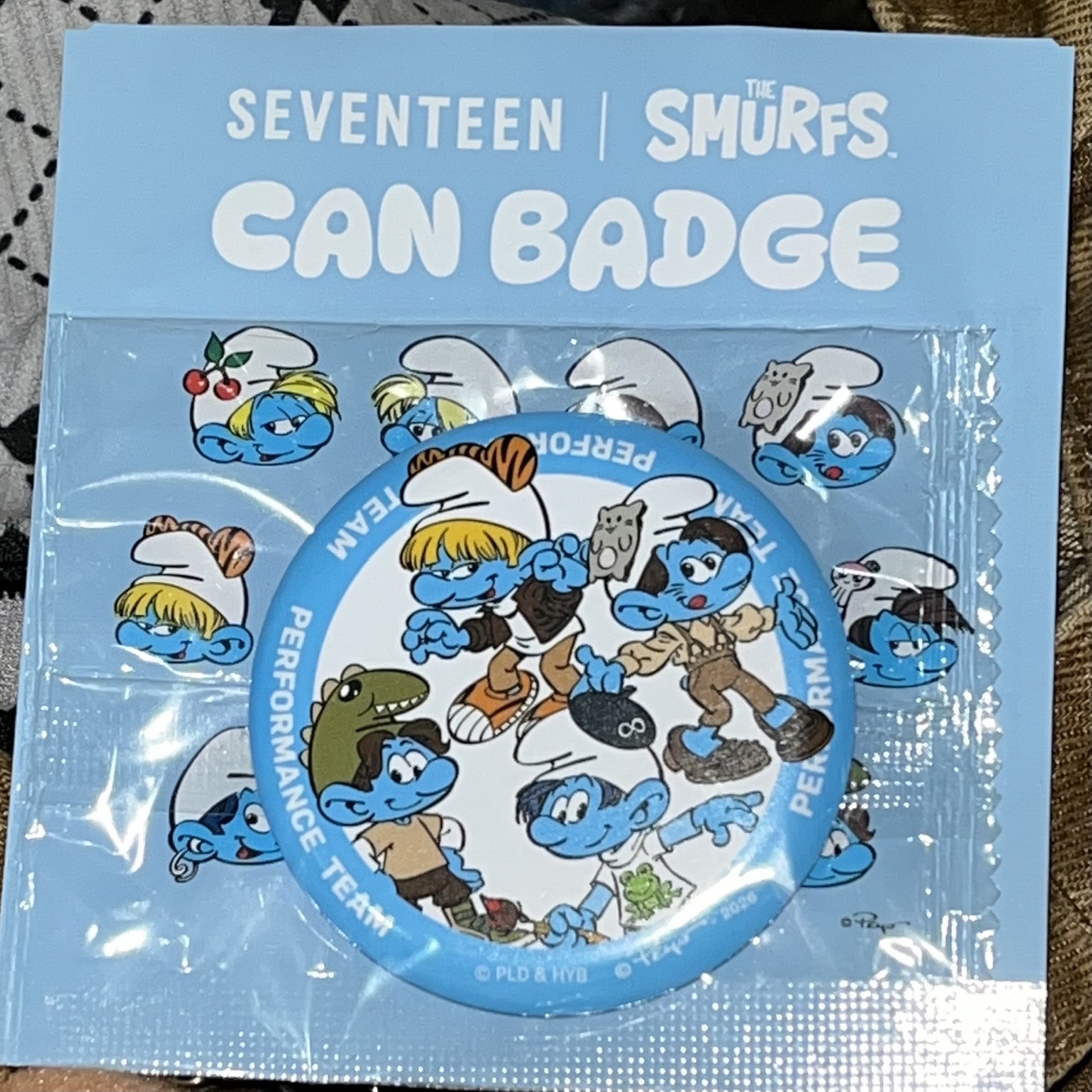 藍色小精靈聯名徽章表演隊