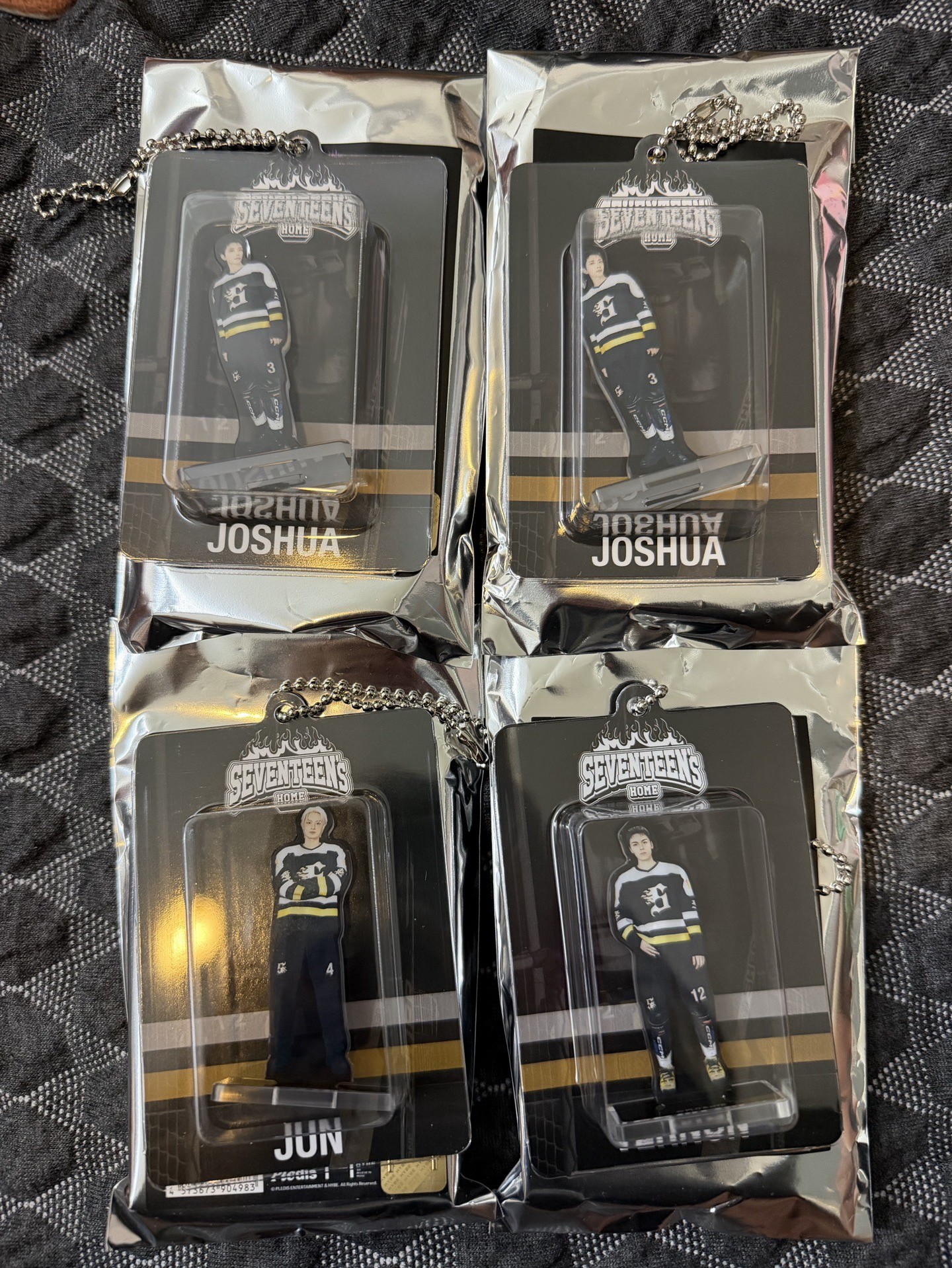 25 home 壓克力吊飾 秀俊率