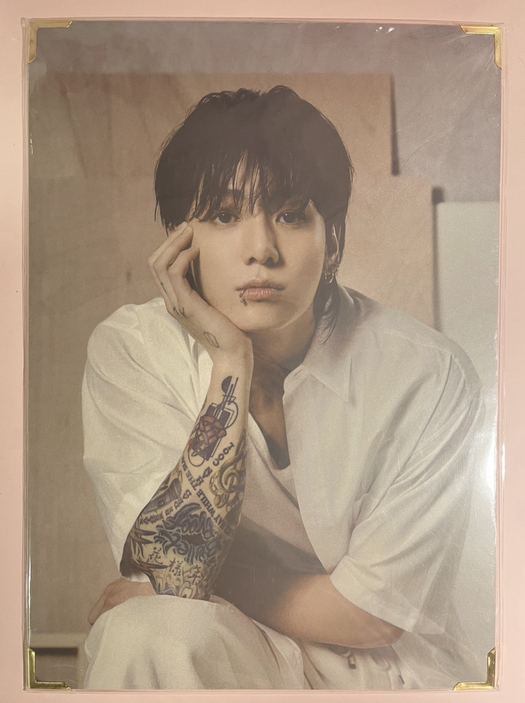 田柾國 golden 相框