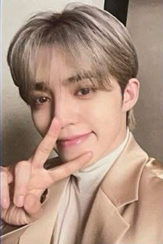 喆 right here 外套卡 🩵