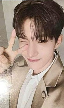 碩 right here 外套卡 🩵