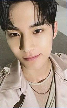 奎 right here 外套卡 🩵