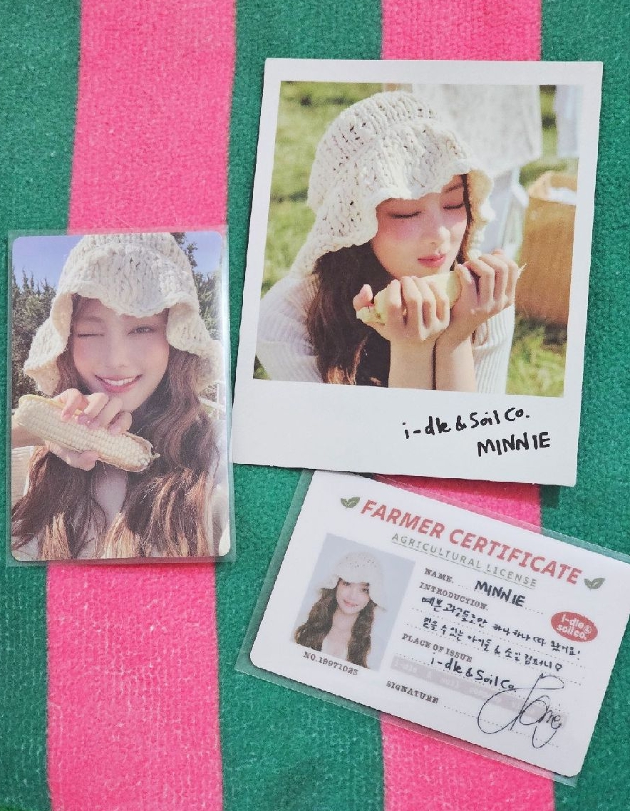 i-dle 2026年曆／米妮set組Minnie 含小卡、農夫證、拍立得