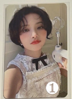 i-dle 娟 25年曆卡（含年曆刺繡吊牌）