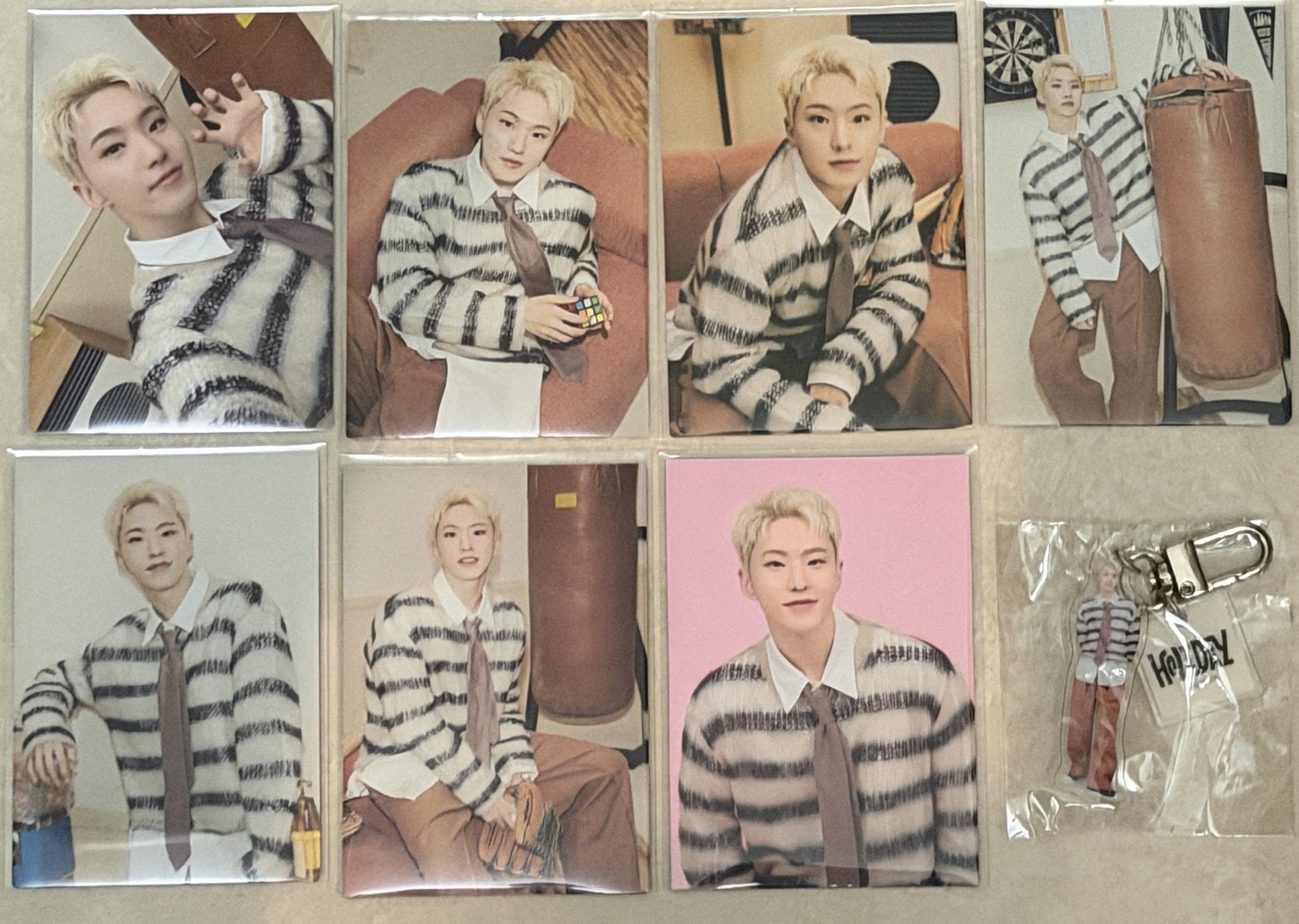 Holiday卡包卡+吊飾 榮/奎/碩 一鍵畢業