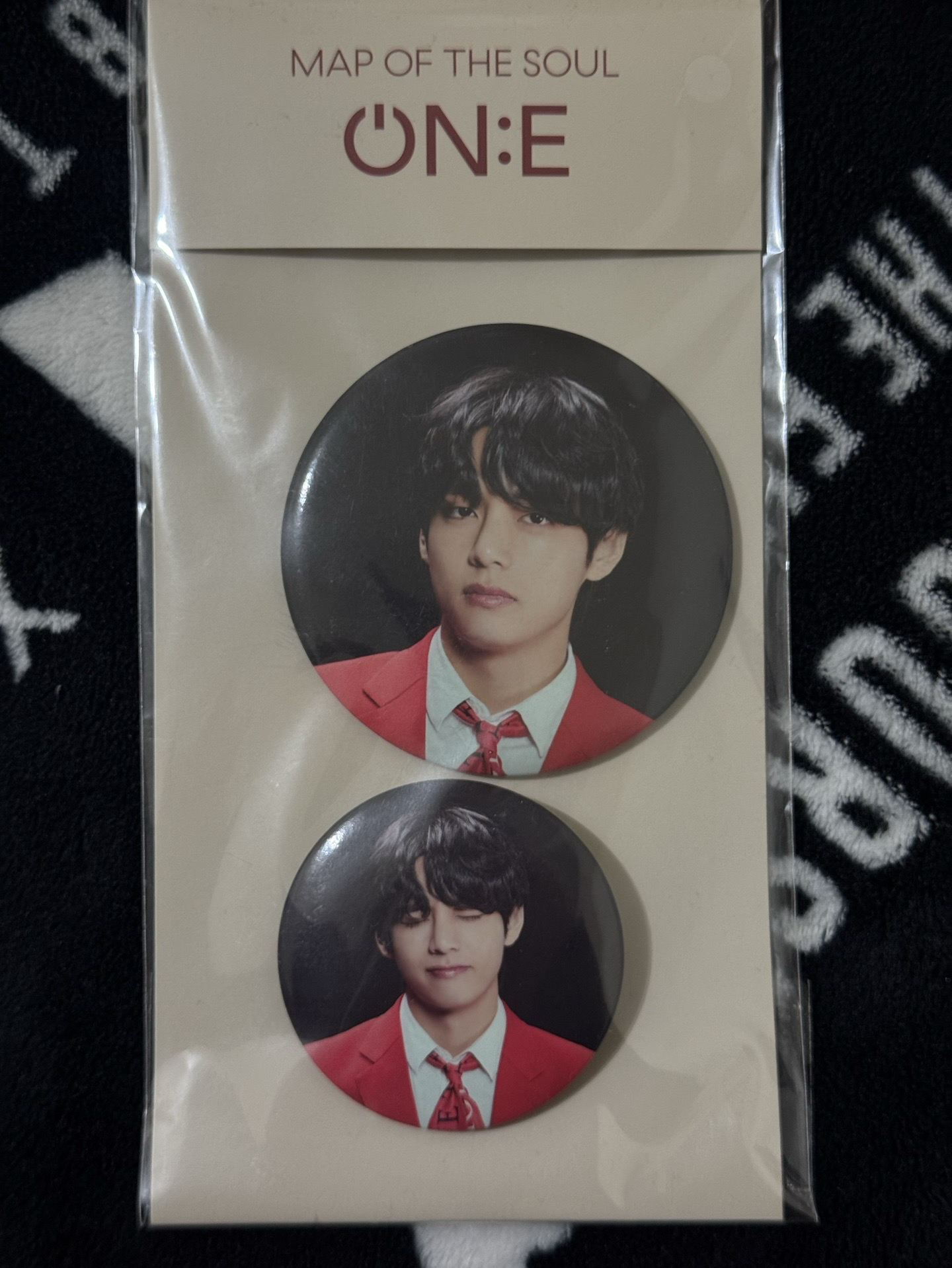 BTS Map of The Soul V 徽章