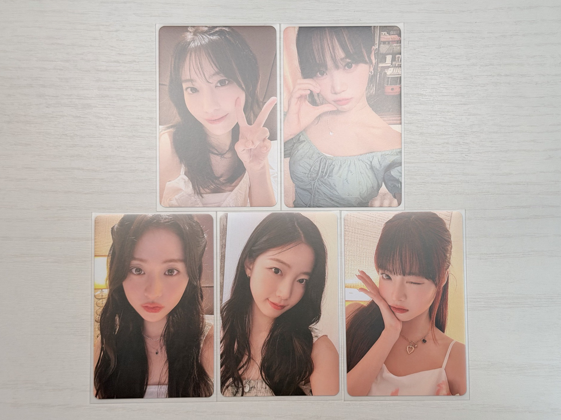 LE SSERAFIM LENIVERSE PHOTOBOOK : FIMbidi-Bobbidi-Boo小卡一套