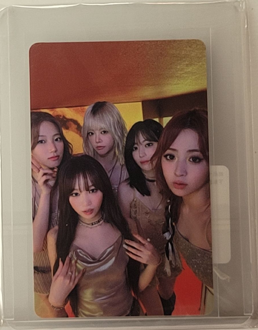 LE SSERAFIM 迷五 HOT 環球特典卡 團卡