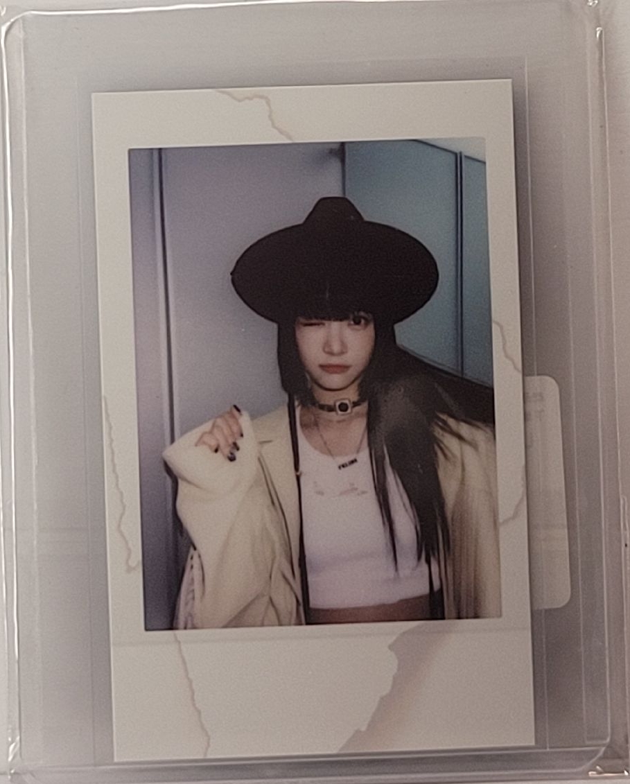 LE SSERAFIM UNFORGIVEN 鐵盒拍立得卡 EUNCHAE