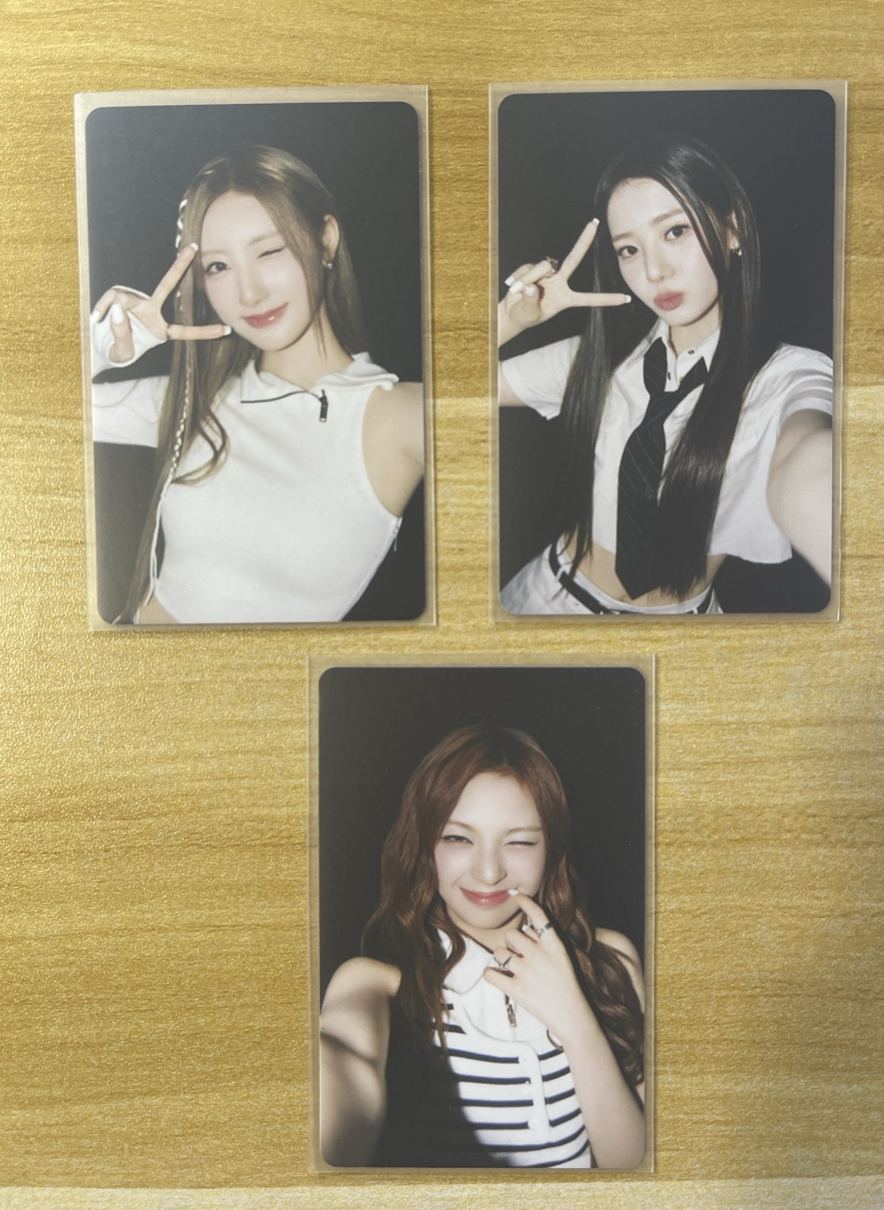 BABYMONSTER 一週年寫真書卡