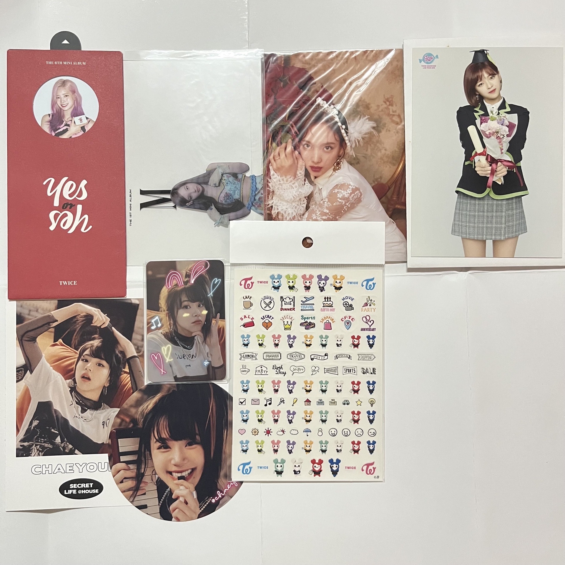 TWICE 明信片及貼紙（非官方小說）