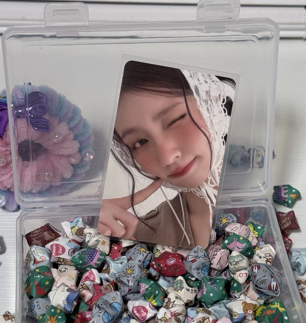 idle 年曆am特典 戳臉面