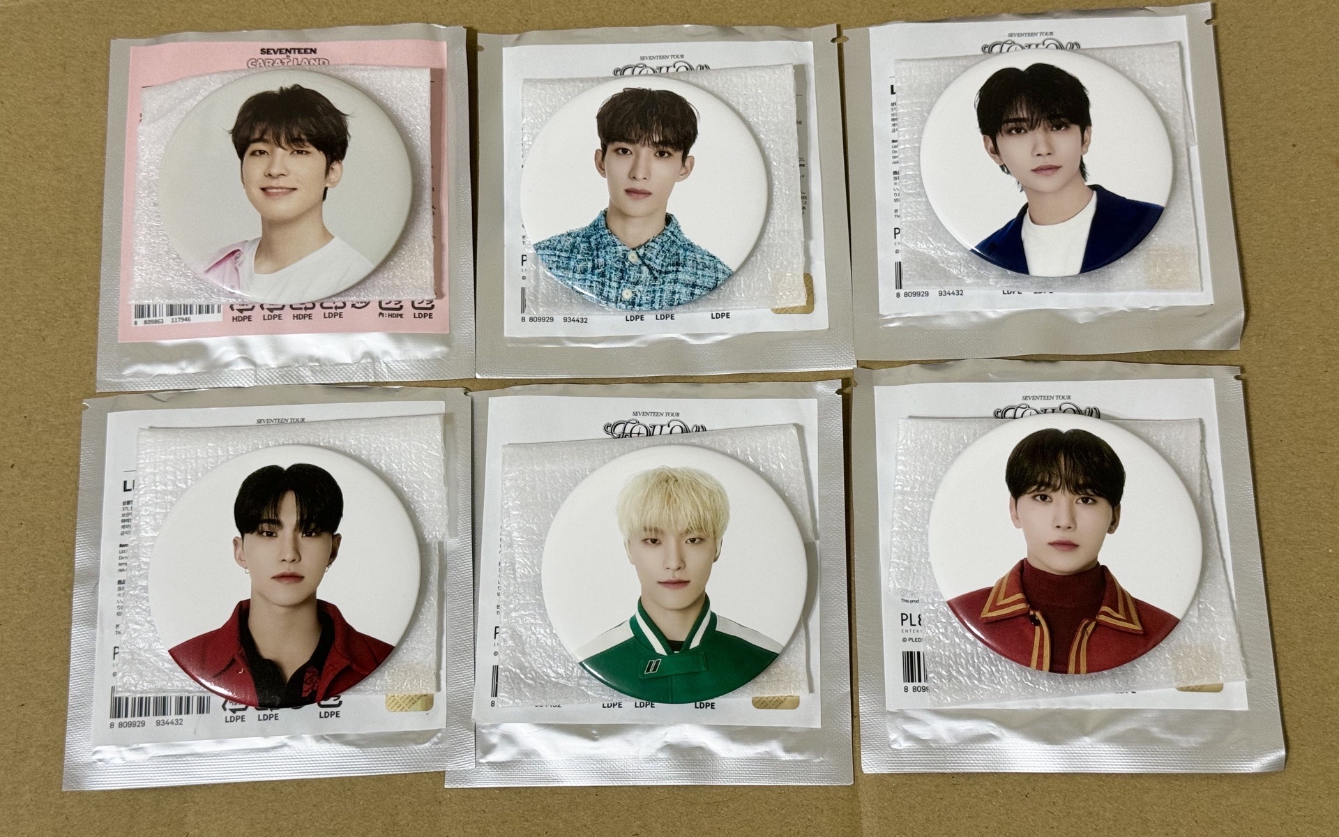 23克拉島 follow miniteen 徽章 