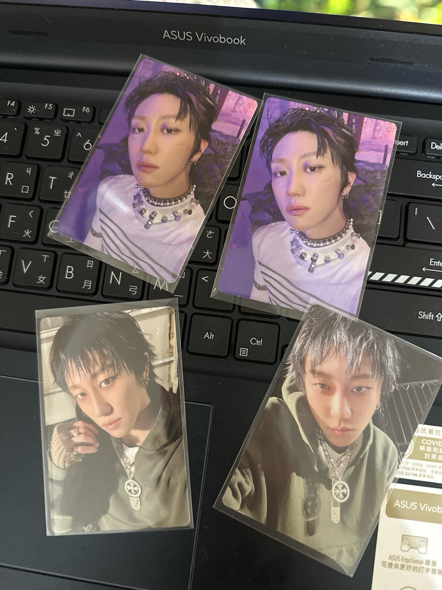 八專輯卡四張一起賣 價格已減手續費