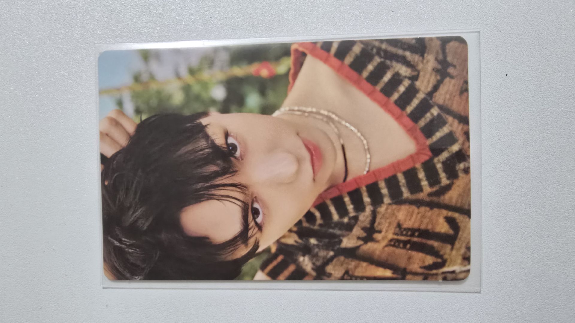 率 手往後伸抓癢癢 Vernon 崔啵噥