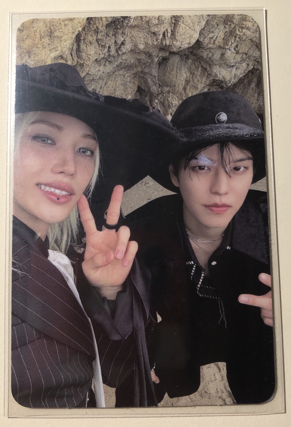 電競室友海邊合照