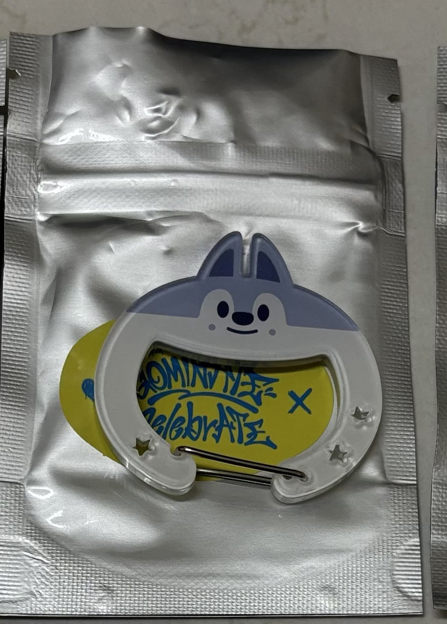 SKZ skzoo 燦狼登山扣豆豆眼