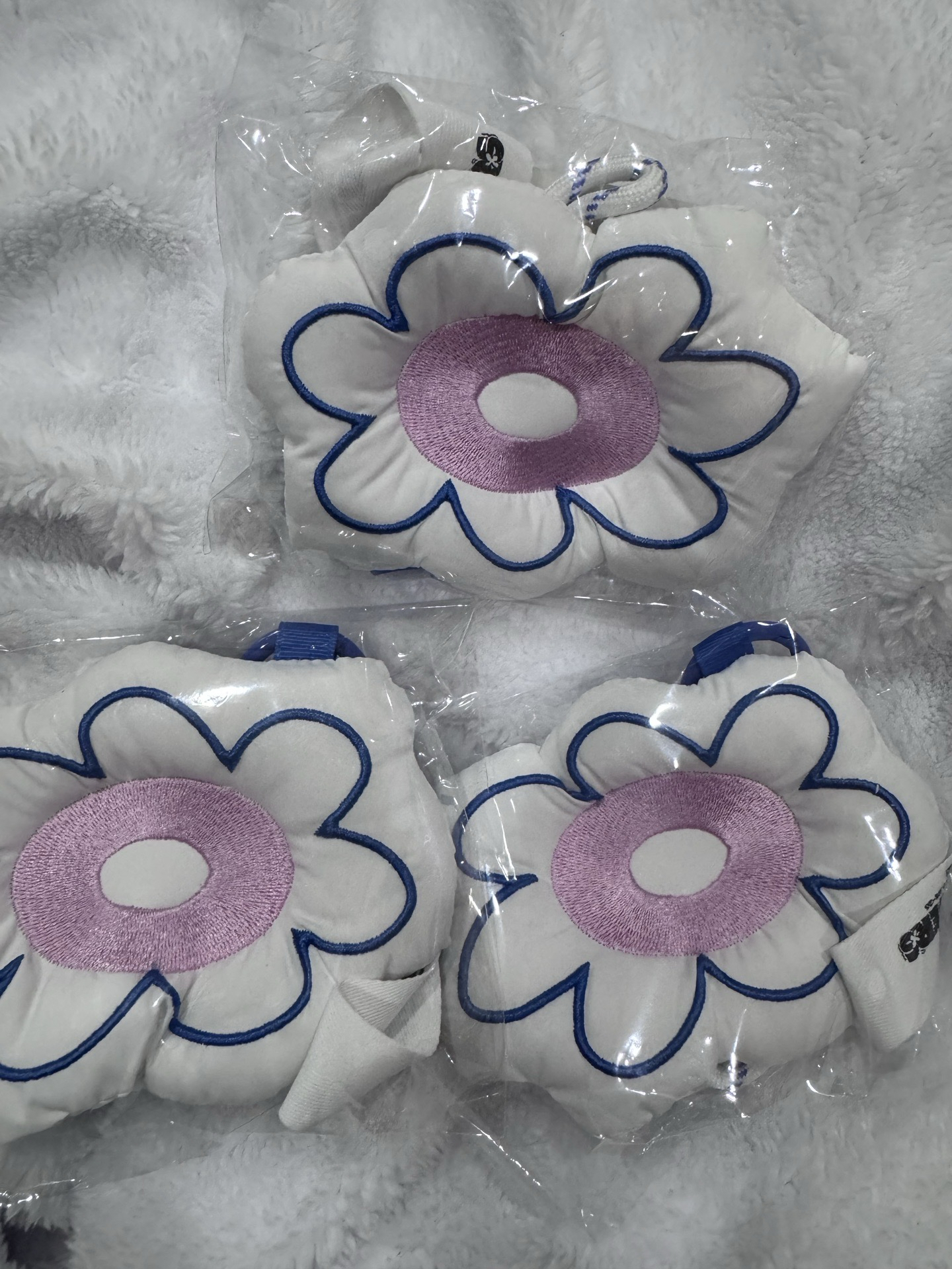 🩵BABYMONSTER 台北FC快閃店 限定小花吊飾