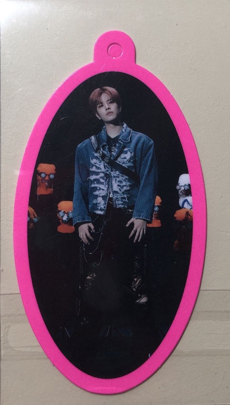 外面那圈螢光粉超級螢光