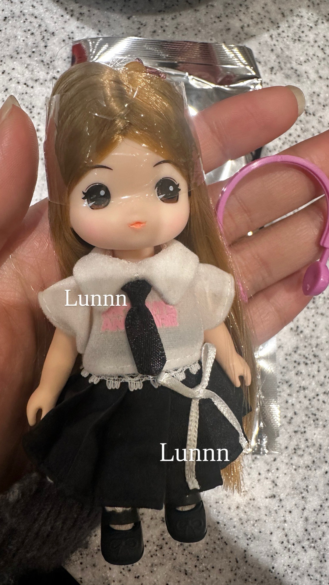 illit 娃全專school girl/僅拆開過/現貨