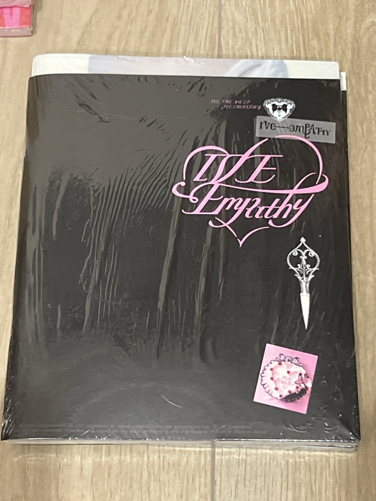 EMPATHY 黑(台灣現貨)