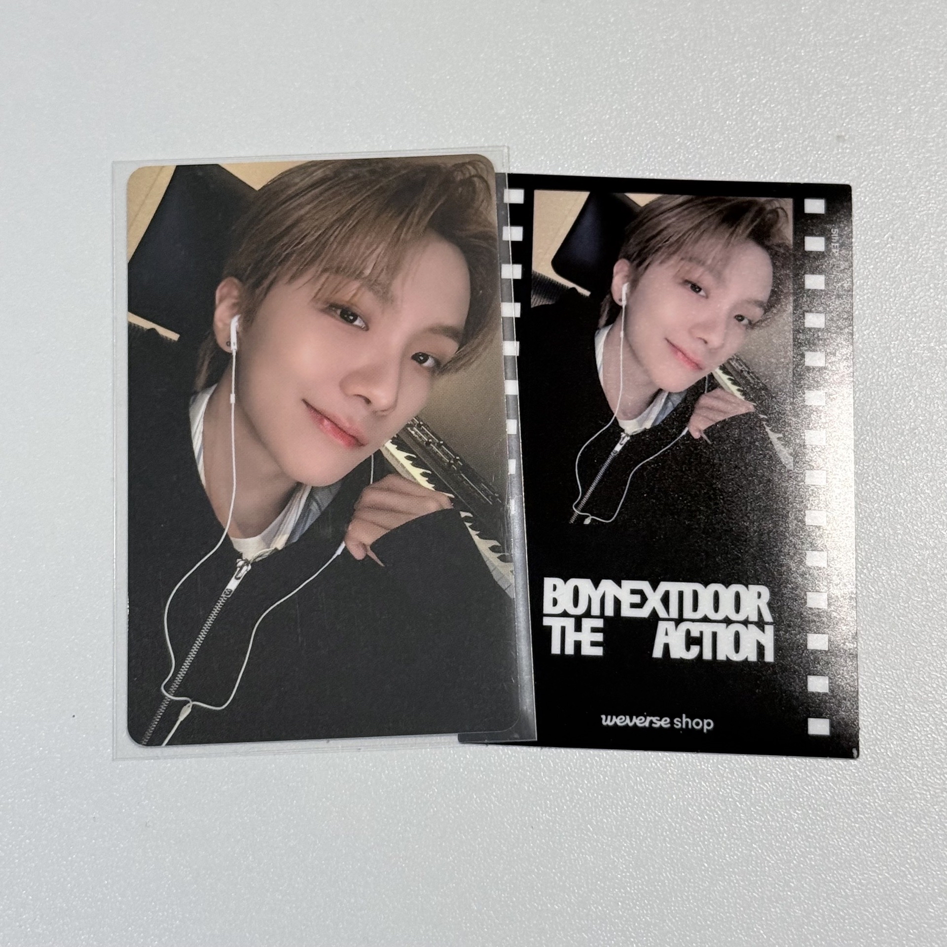 The Action WEVERSE 特典卡含貼紙