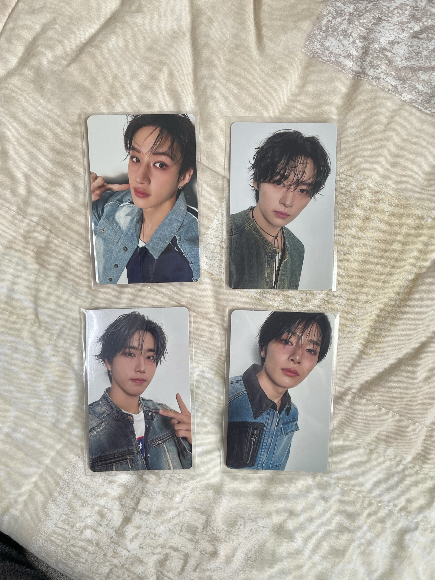 Stray kids Hollow 通常盤專卡 