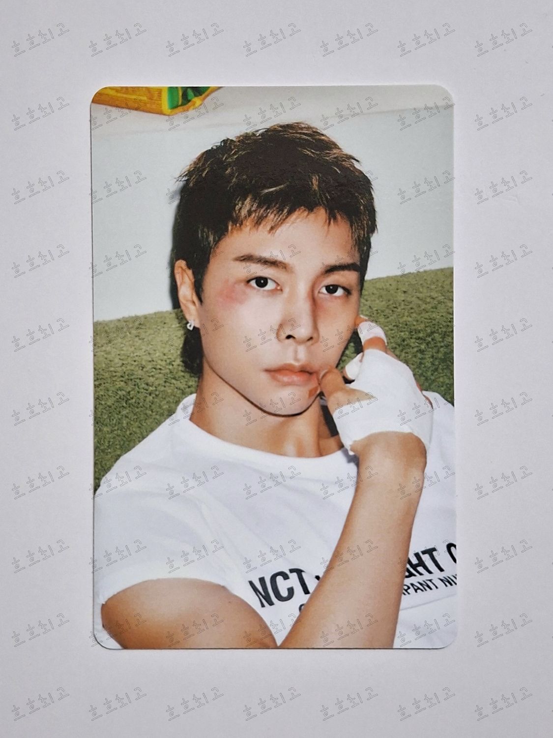 NCT 127 JOHNNY 2025 SEASON'S GREETINGS RANDOM TRADING CARD