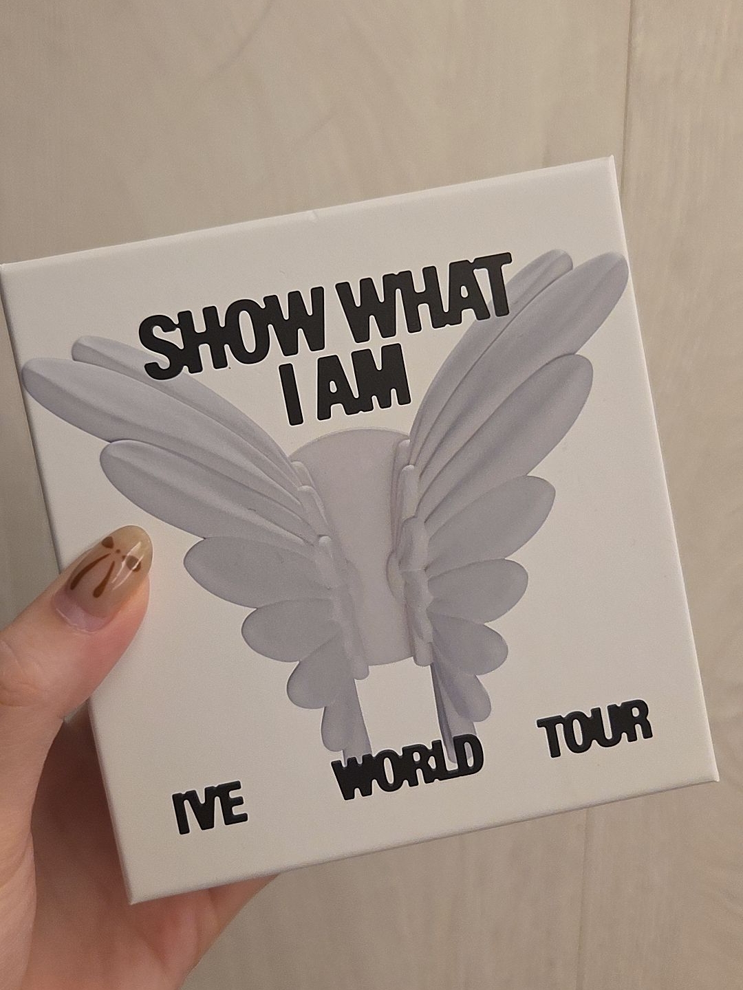 世巡場周 手機支架