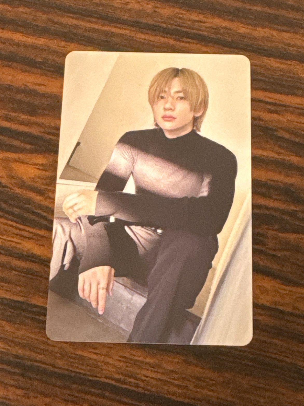 anton 黑高領冷臉😒