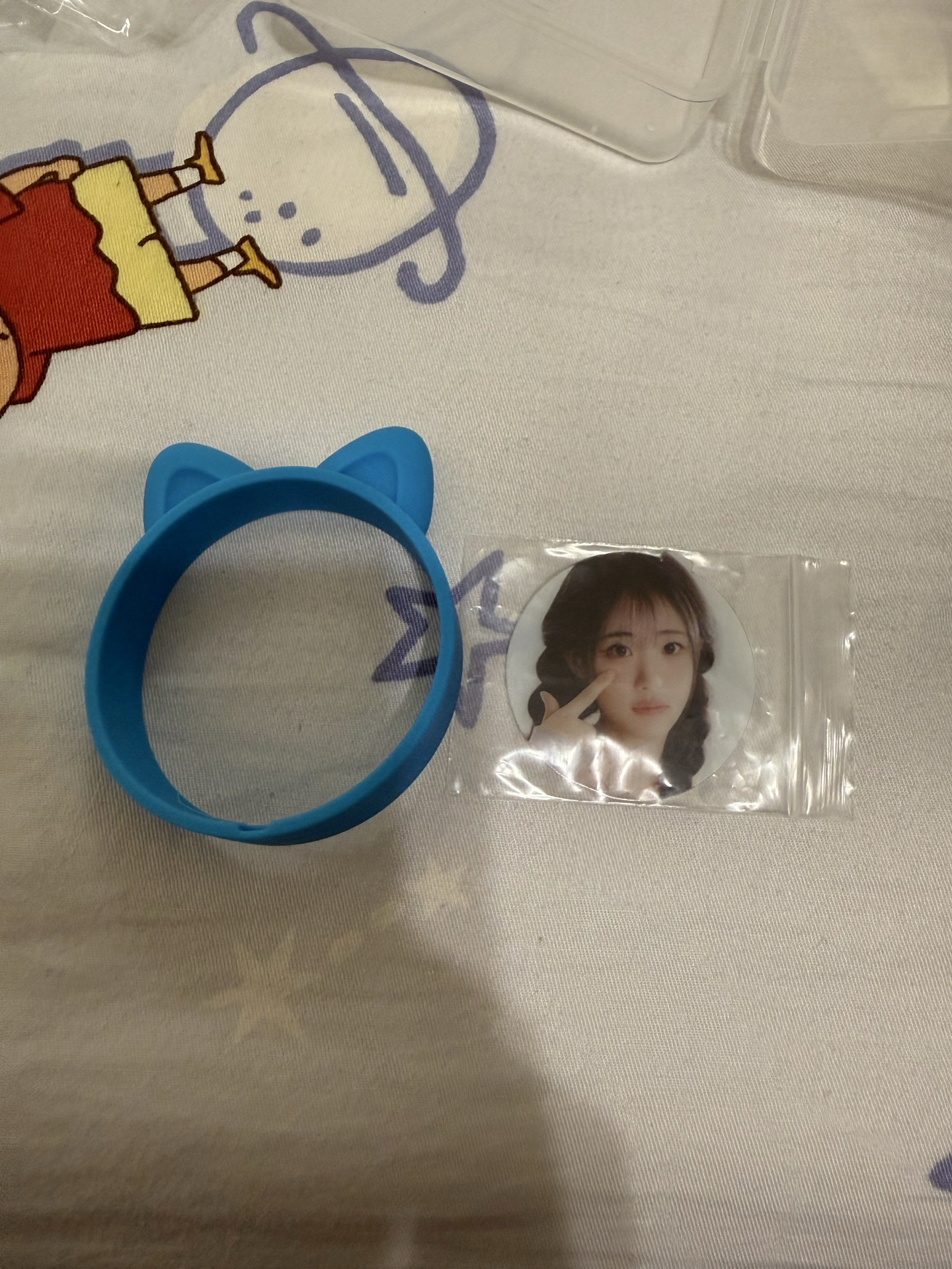 QWER小卡盤（有附娜的手燈裝飾）