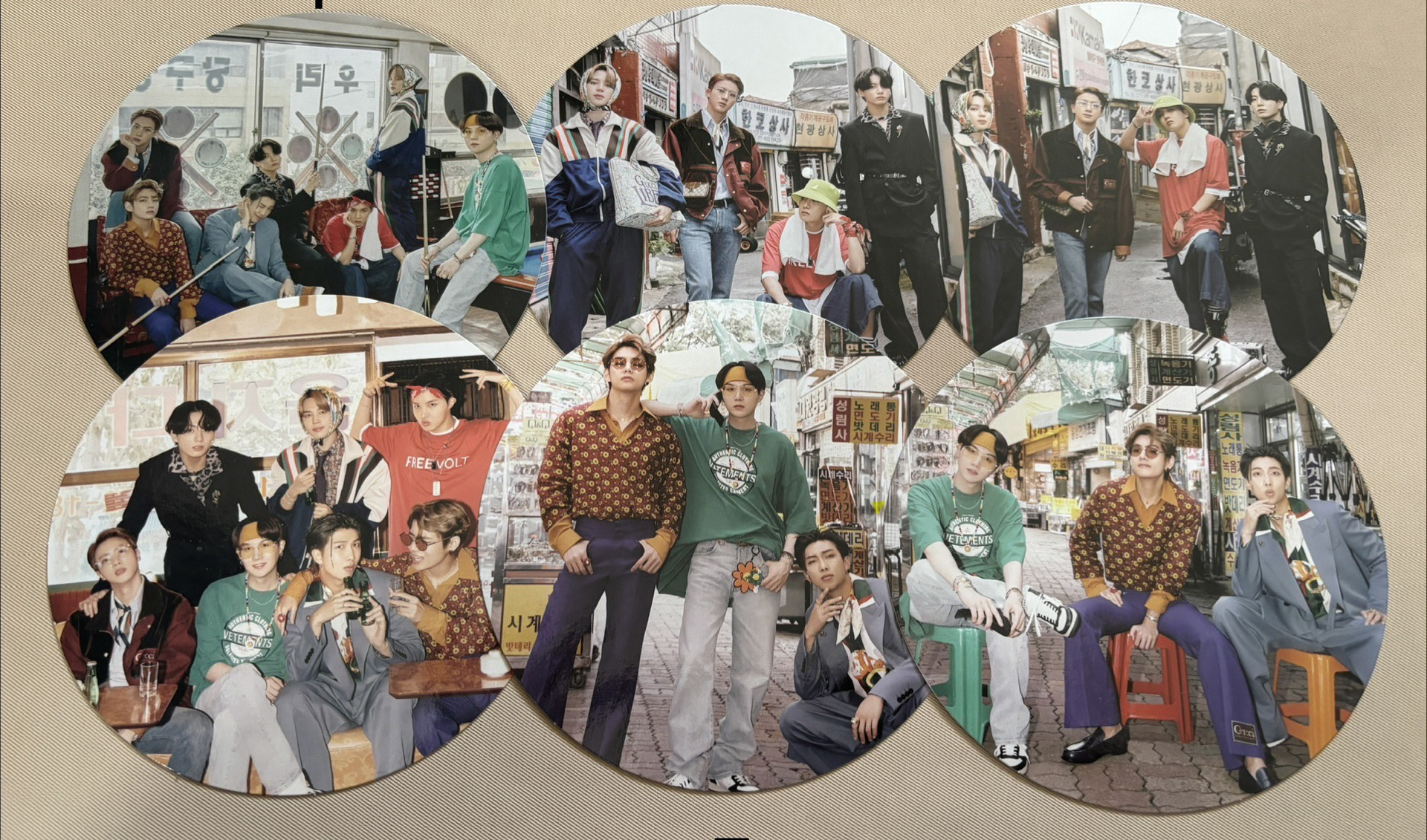 BTS 2021 年曆小海報