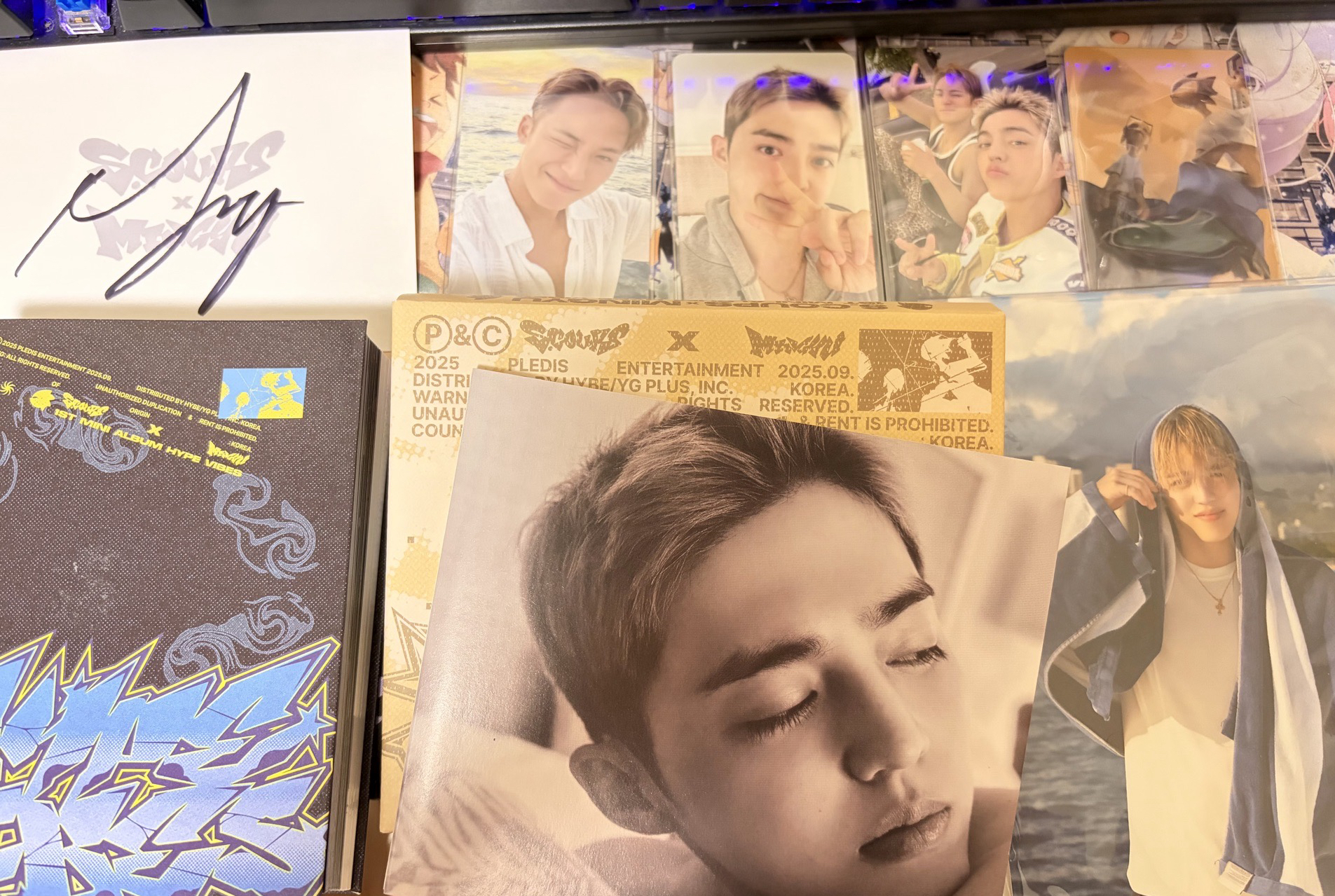 CxM 美區親簽特典+ compact+哲海報